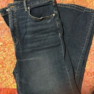 Loft curvy kick crop jeans